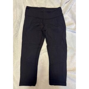 Lululemon Black Cropped Leggings Women's Size‎ 6 Classic Mid-Rise Athletic Crop